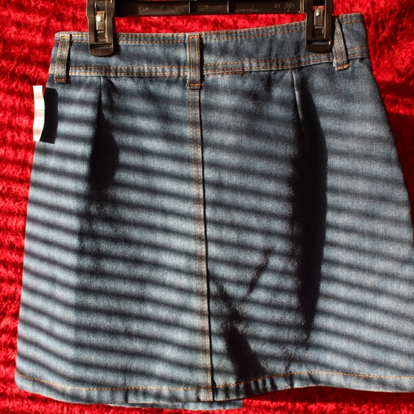 Vintage Denim Mini Skirt (w/ Two Pockets) - Picture 5 of 6